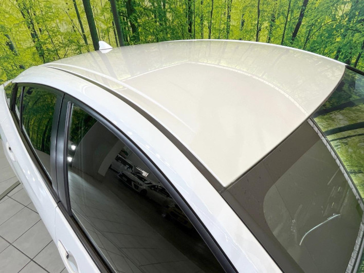 2020 Toyota Prius 6AA-ZVW51 (UW-69f067cdead00)[12]