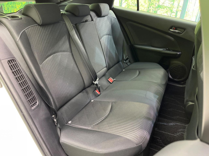 2020 Toyota Prius PHV DLA-ZVW52 (UW-69f067ce41e89)[20]