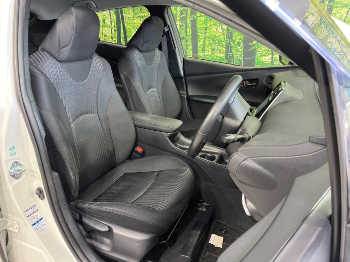 2018 Toyota Prius DAA-ZVW55 (UW-69f067cea271a)[6]