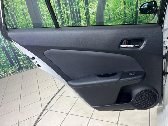 2018 Toyota Prius DAA-ZVW55 (UW-69f067cea271a)[19]