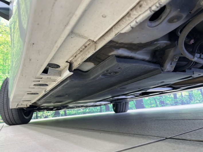 2018 Toyota Prius DAA-ZVW55 (UW-69f067cea271a)[20]