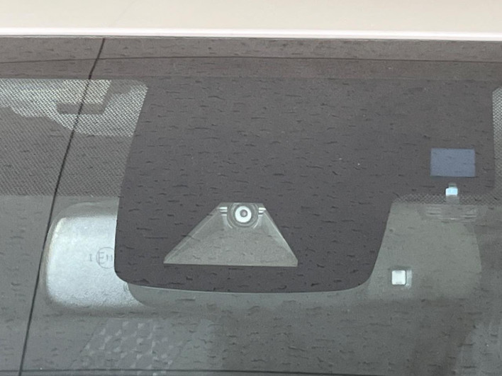 2018 Toyota Prius DAA-ZVW55 (UW-69f067cea271a)[16]