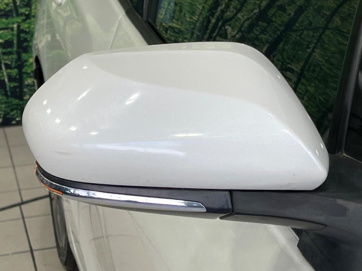 2018 Toyota Prius DAA-ZVW55 (UW-69f067cea271a)[17]