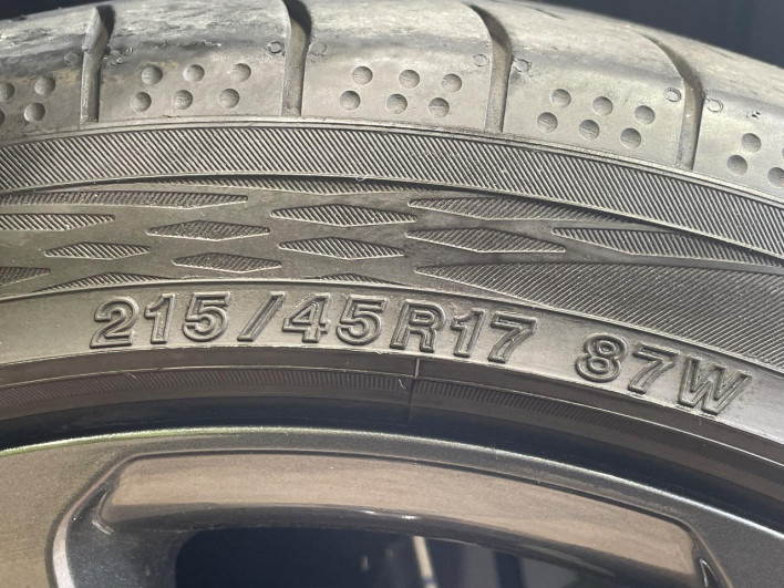 2019 Toyota Corolla Touring 6AA-ZWE211W (UW-69f067cfb5551)[28]