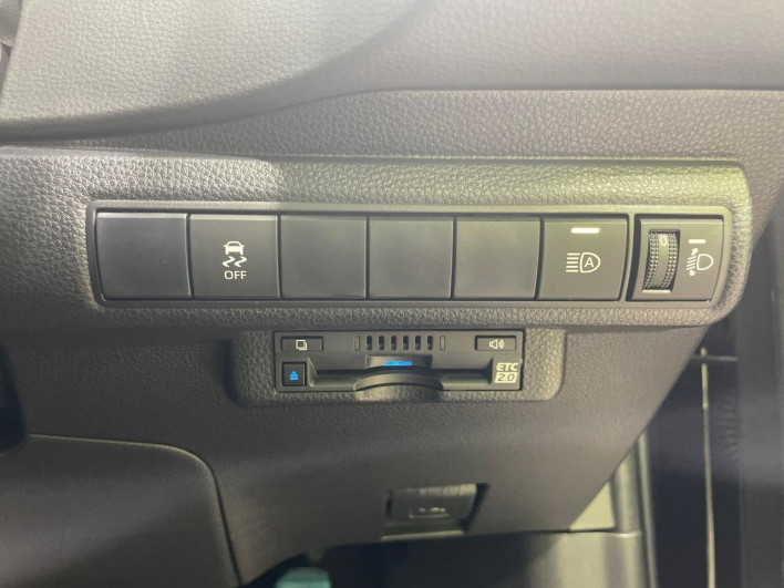 2019 Toyota Corolla Touring 6AA-ZWE211W (UW-69f067cfb5551)[18]