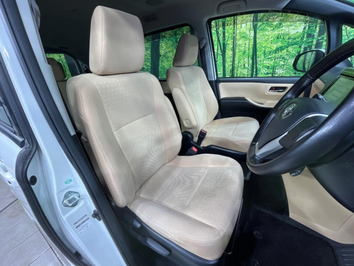 2014 Toyota Noah DAA-ZWR80G (UW-69f067d05a2a3)[23]