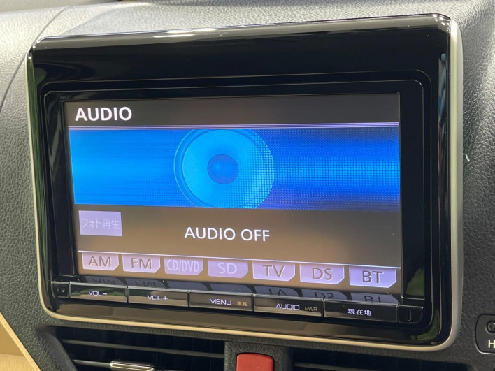 2014 Toyota Noah DAA-ZWR80G (UW-69f067d05a2a3)[11]