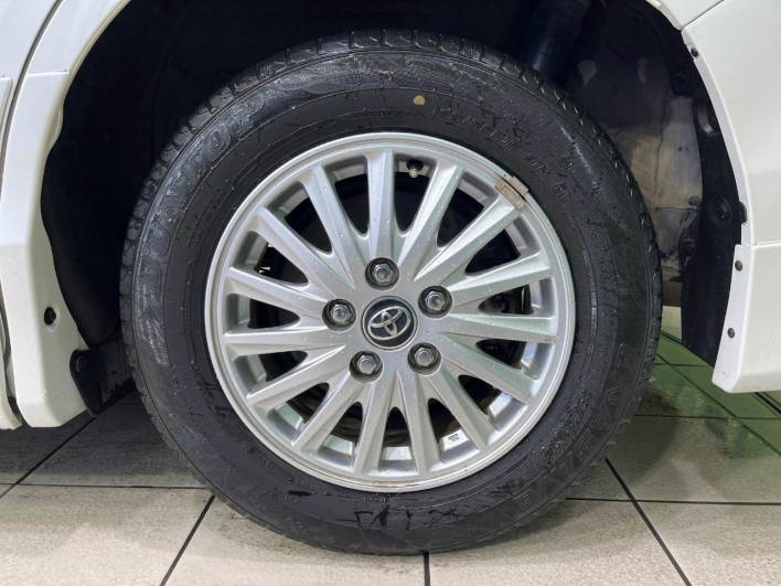 2014 Toyota Noah DAA-ZWR80G (UW-69f067d05a2a3)[6]