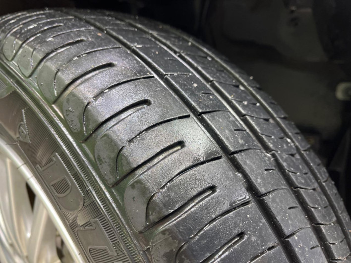 2014 Toyota Noah DAA-ZWR80G (UW-69f067d05a2a3)[17]