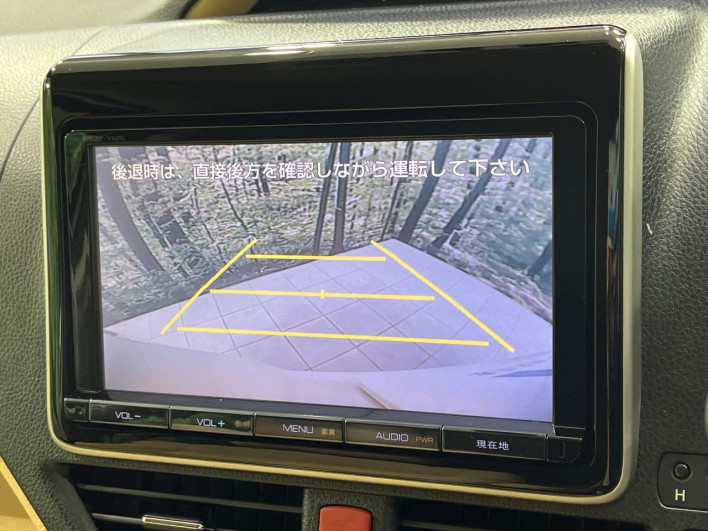 2014 Toyota Noah DAA-ZWR80G (UW-69f067d05a2a3)[14]