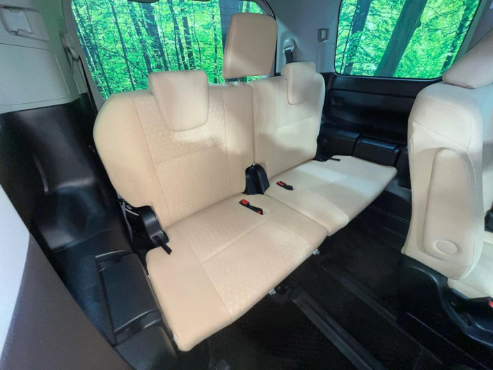 2014 Toyota Noah DAA-ZWR80G (UW-69f067d05a2a3)[26]