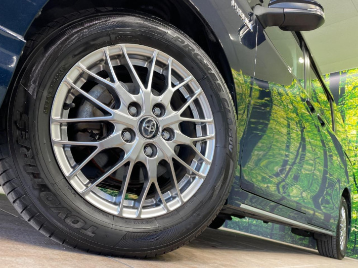 2015 Toyota Voxy DAA-ZWR80G (UW-69f067d0a04a3)[6]