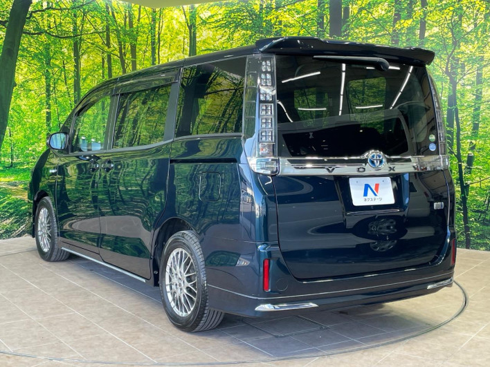 2015 Toyota Voxy DAA-ZWR80G (UW-69f067d0a04a3)[11]