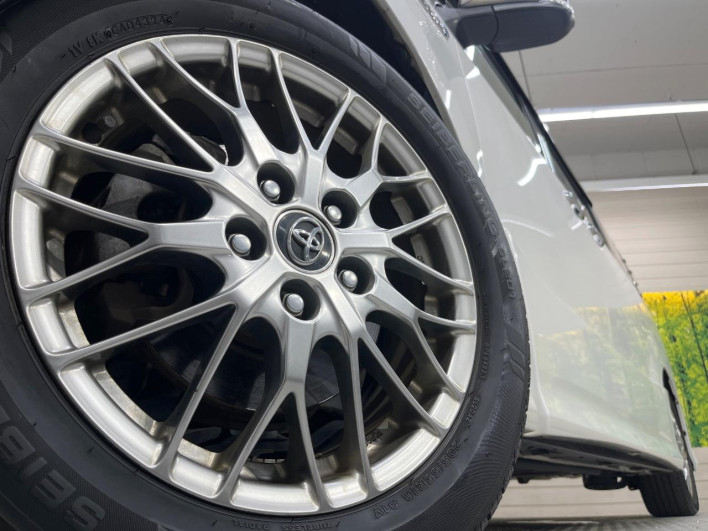 2017 Toyota Voxy DAA-ZWR80W (UW-69f067d189dda)[11]