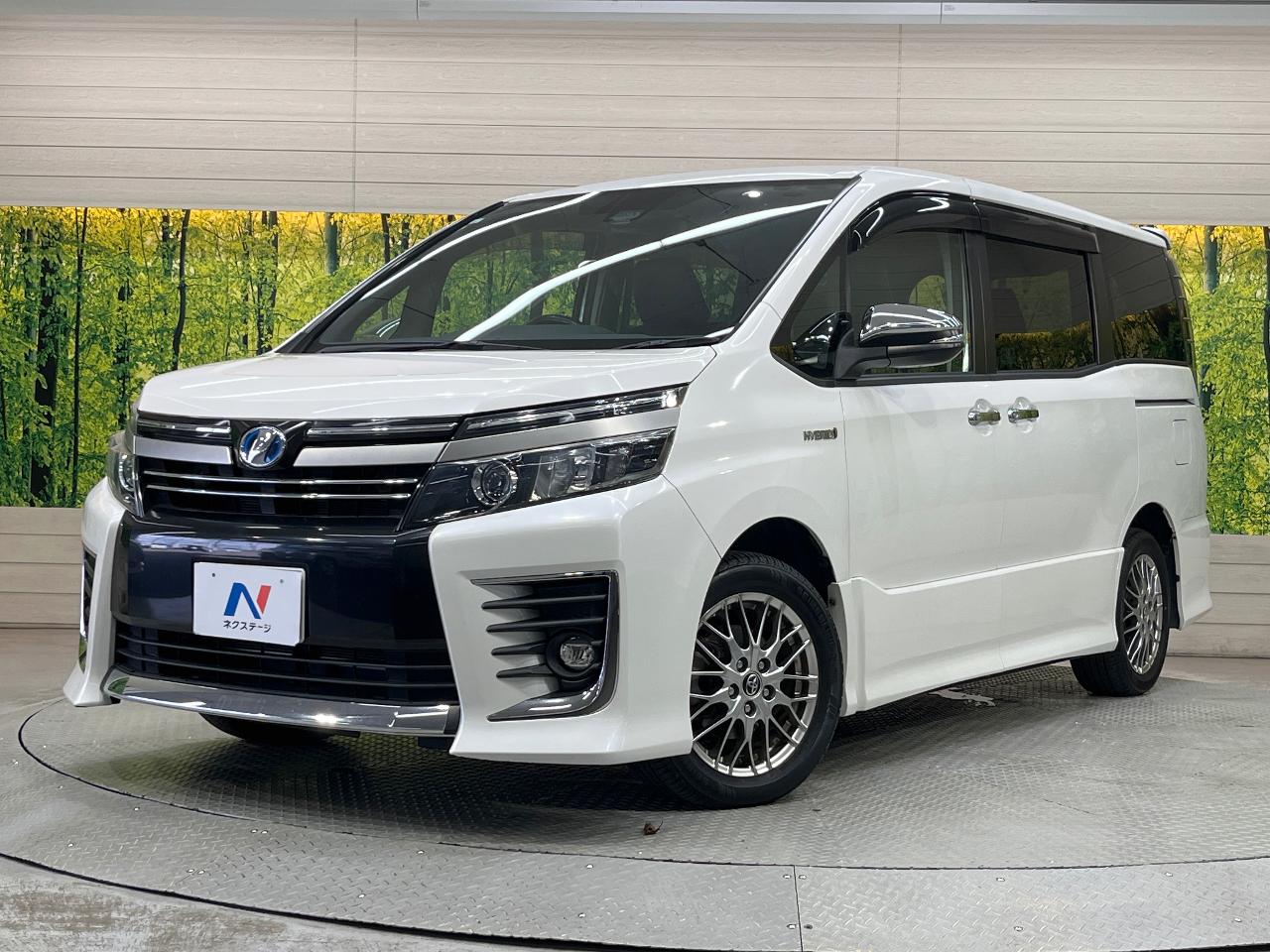 2017 Toyota Voxy DAA-ZWR80W