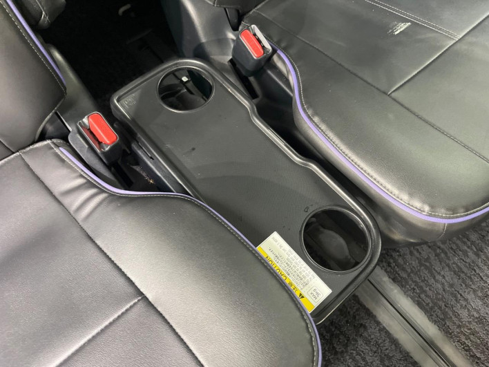 2017 Toyota Voxy DAA-ZWR80W (UW-69f067d189dda)[28]