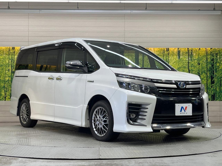 2017 Toyota Voxy DAA-ZWR80W (UW-69f067d189dda)[16]