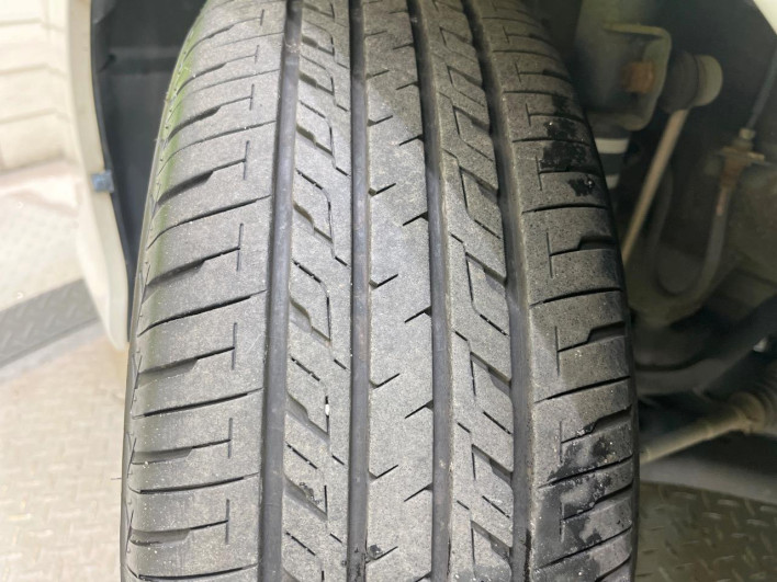 2017 Toyota Voxy DAA-ZWR80W (UW-69f067d189dda)[4]