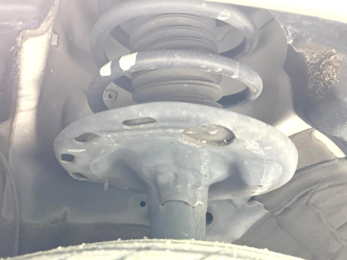 2017 Toyota Esquire DAA-ZWR80G (UW-69f067d22a516)[13]