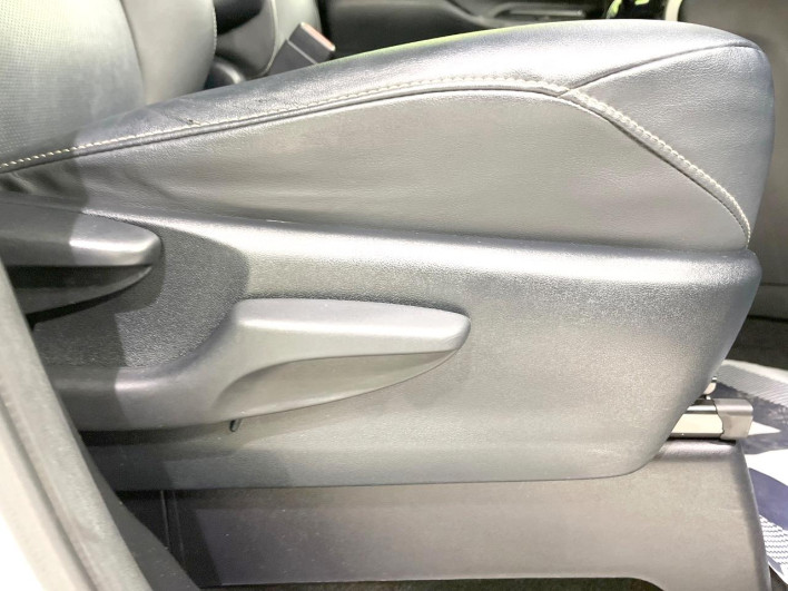 2017 Toyota Esquire DAA-ZWR80G (UW-69f067d22a516)[19]