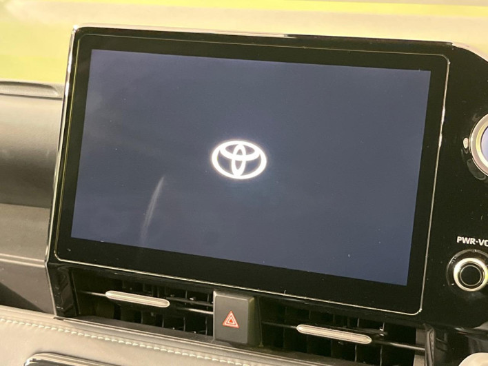 2022 Toyota Noah 6AA-ZWR90W (UW-69f067d2b064b)[19]