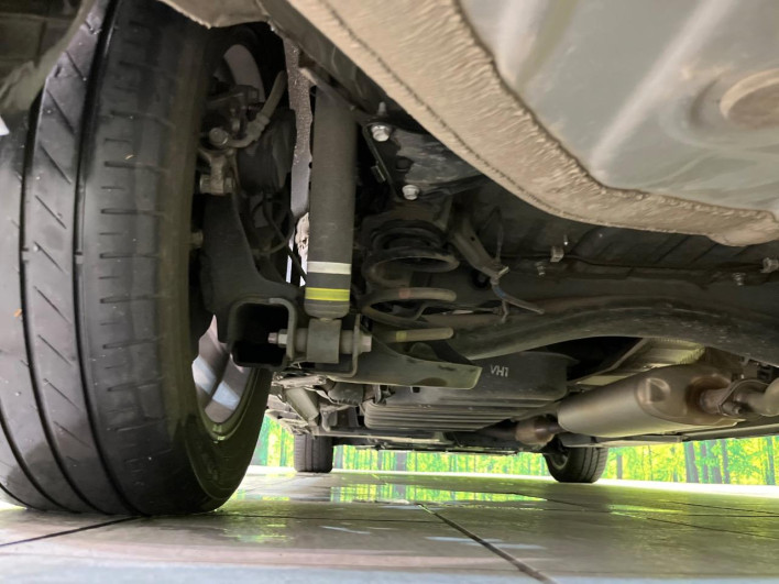 2022 Toyota Noah 6AA-ZWR90W (UW-69f067d2b064b)[24]