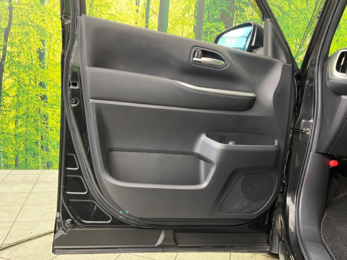 2022 Toyota Noah 6AA-ZWR90W (UW-69f067d2b064b)[26]