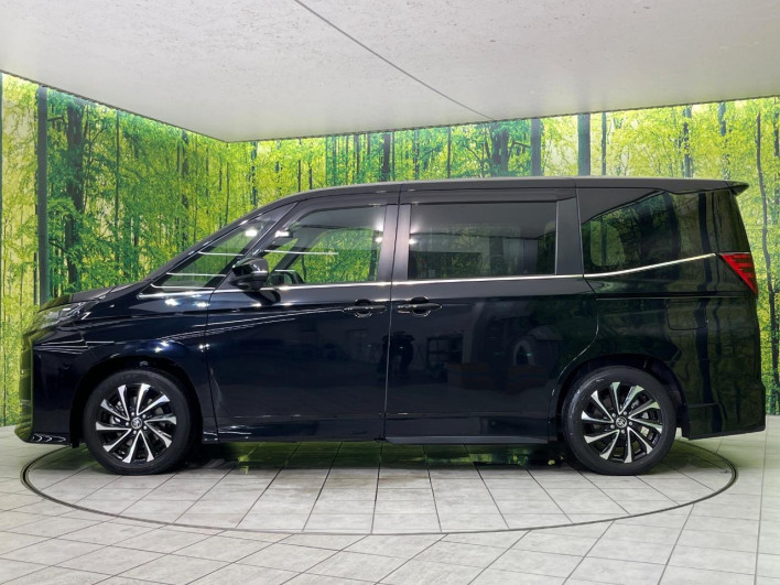 2022 Toyota Noah 6AA-ZWR90W (UW-69f067d2deeb6)[11]