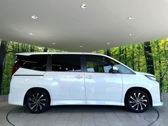 2022 Toyota Noah 6AA-ZWR90W (UW-69f067d3903d4)[19]