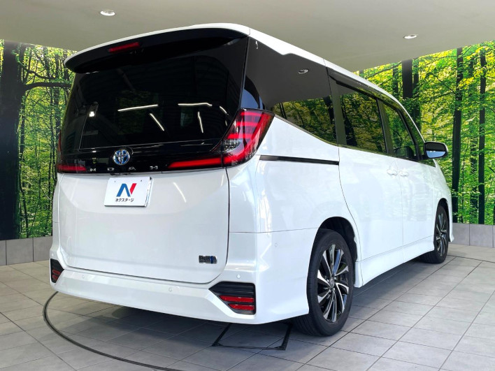 2022 Toyota Noah 6AA-ZWR90W (UW-69f067d3903d4)[18]