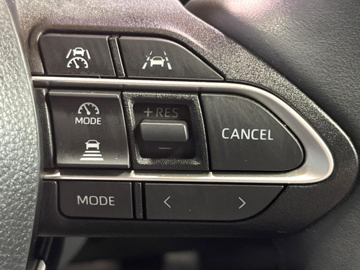 2022 Toyota Noah 6AA-ZWR90W (UW-69f067d475ea3)[28]