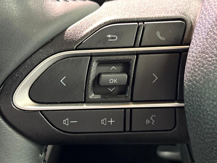 2022 Toyota Noah 6AA-ZWR90W (UW-69f067d475ea3)[27]