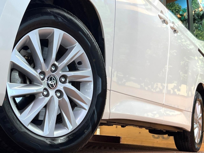 2022 Toyota Noah 6AA-ZWR90W (UW-69f067d475ea3)[16]