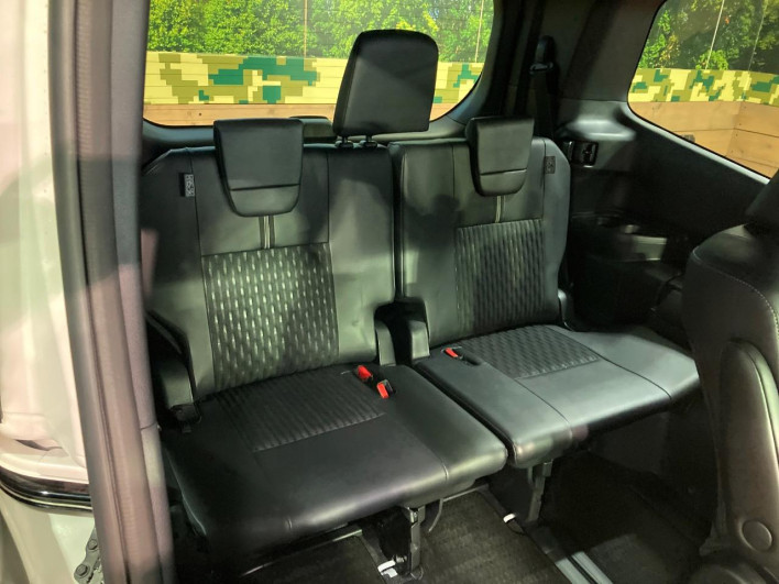 2023 Toyota Noah 6AA-ZWR90W (UW-69f067d50adb9)[11]