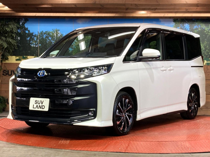 2023 Toyota Noah 6AA-ZWR90W (UW-69f067d50adb9)[26]