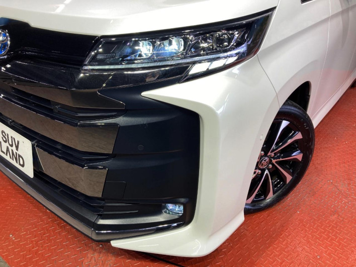 2023 Toyota Noah 6AA-ZWR90W (UW-69f067d50adb9)[28]