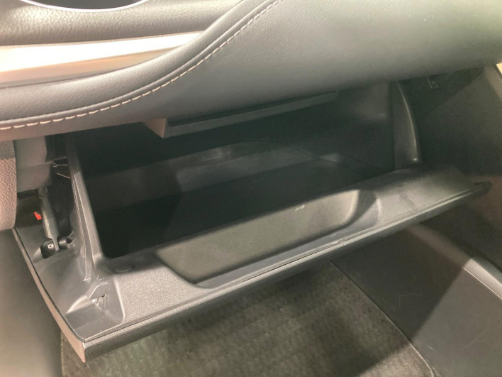 2023 Toyota Noah 6AA-ZWR90W (UW-69f067d50adb9)[4]