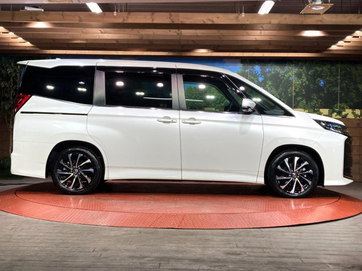 2023 Toyota Noah 6AA-ZWR90W (UW-69f067d50adb9)[21]