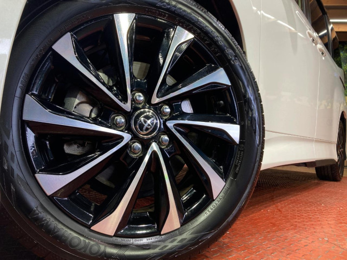 2023 Toyota Noah 6AA-ZWR90W (UW-69f067d50adb9)[29]