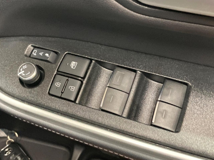 2023 Toyota Noah 6AA-ZWR90W (UW-69f067d50adb9)[7]