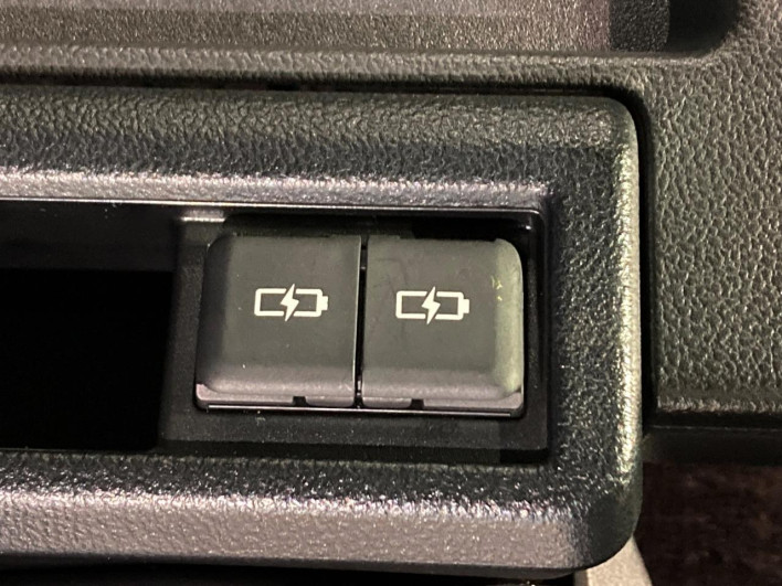 2023 Toyota Noah 6AA-ZWR90W (UW-69f067d50adb9)[13]