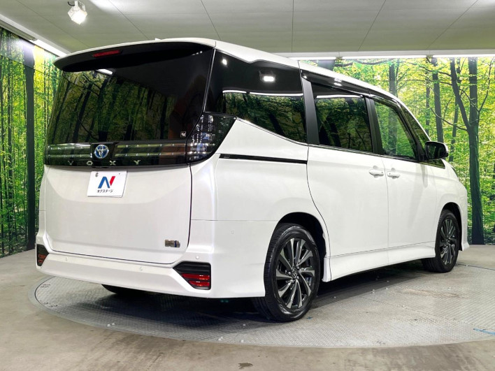 2024 Toyota Voxy 6AA-ZWR90W (UW-69f067d6a68ba)[18]