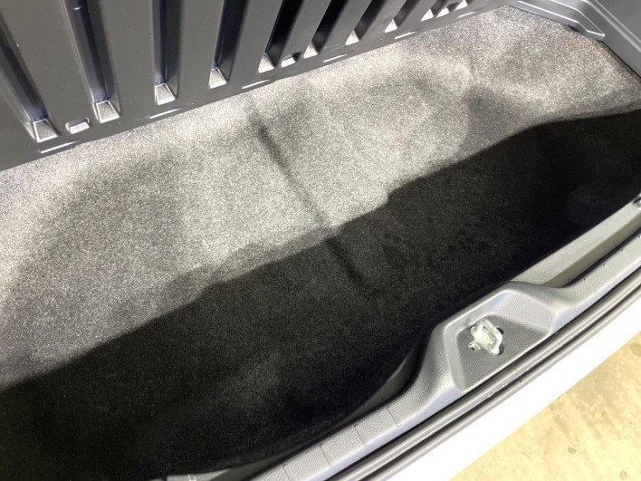 2024 Toyota Voxy 6AA-ZWR90W (UW-69f067d6a68ba)[28]