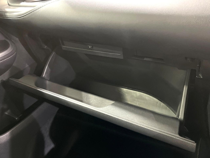 2024 Toyota Noah 6AA-ZWR90W (UW-69f067d6b97a8)[23]