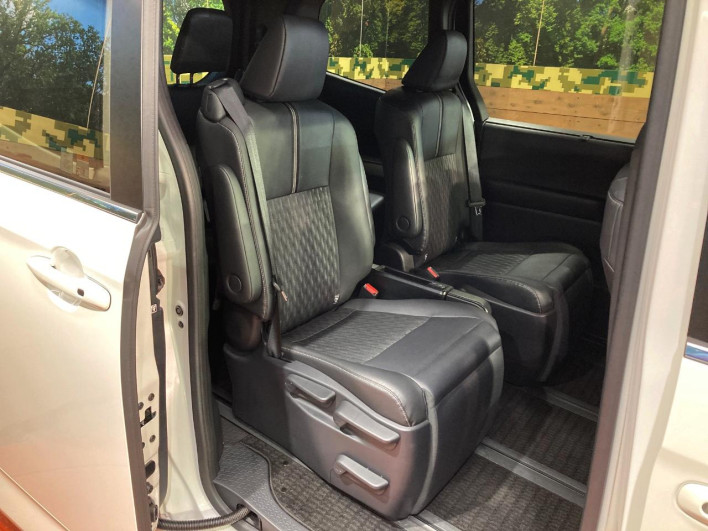 2025 Toyota Noah 6AA-ZWR90W (UW-69f067d7abf5a)[7]