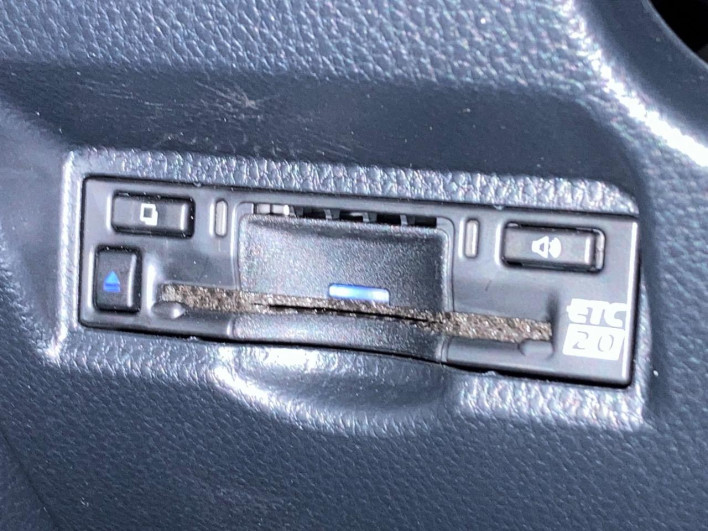 2025 Toyota Noah 6AA-ZWR90W (UW-69f067d7abf5a)[17]