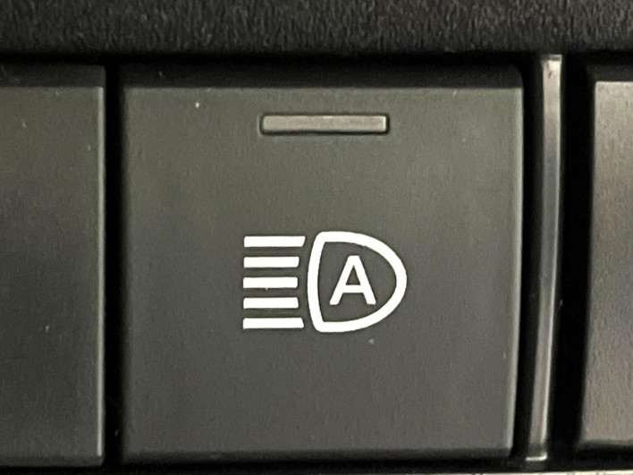 2025 Toyota Voxy 6AA-ZWR90W (UW-69f067d8dba93)[29]