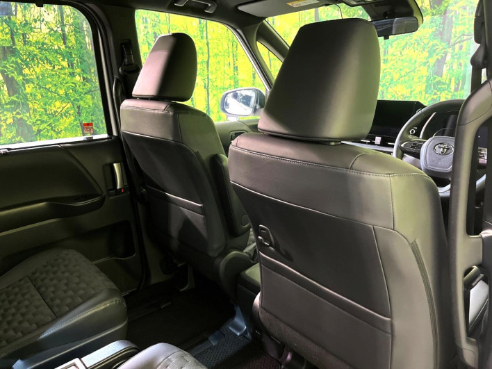 2025 Toyota Voxy 6AA-ZWR90W (UW-69f067d8dba93)[8]