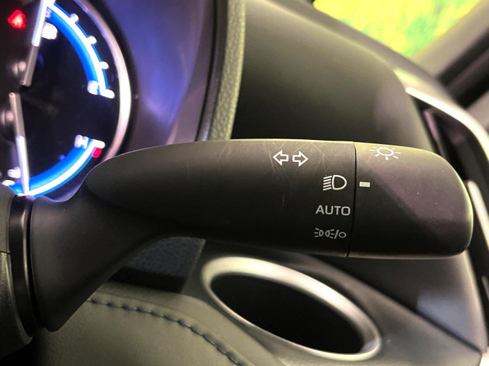 2025 Toyota Voxy 6AA-ZWR90W (UW-69f067d8dba93)[25]