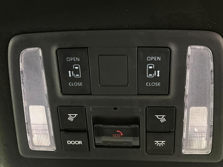 2025 Toyota Voxy 6AA-ZWR90W (UW-69f067d8dba93)[28]